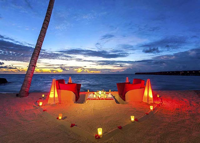 Centara Ras Fushi Maldives Package