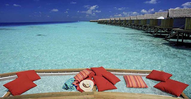 Centara Ras Fushi Maldives Package